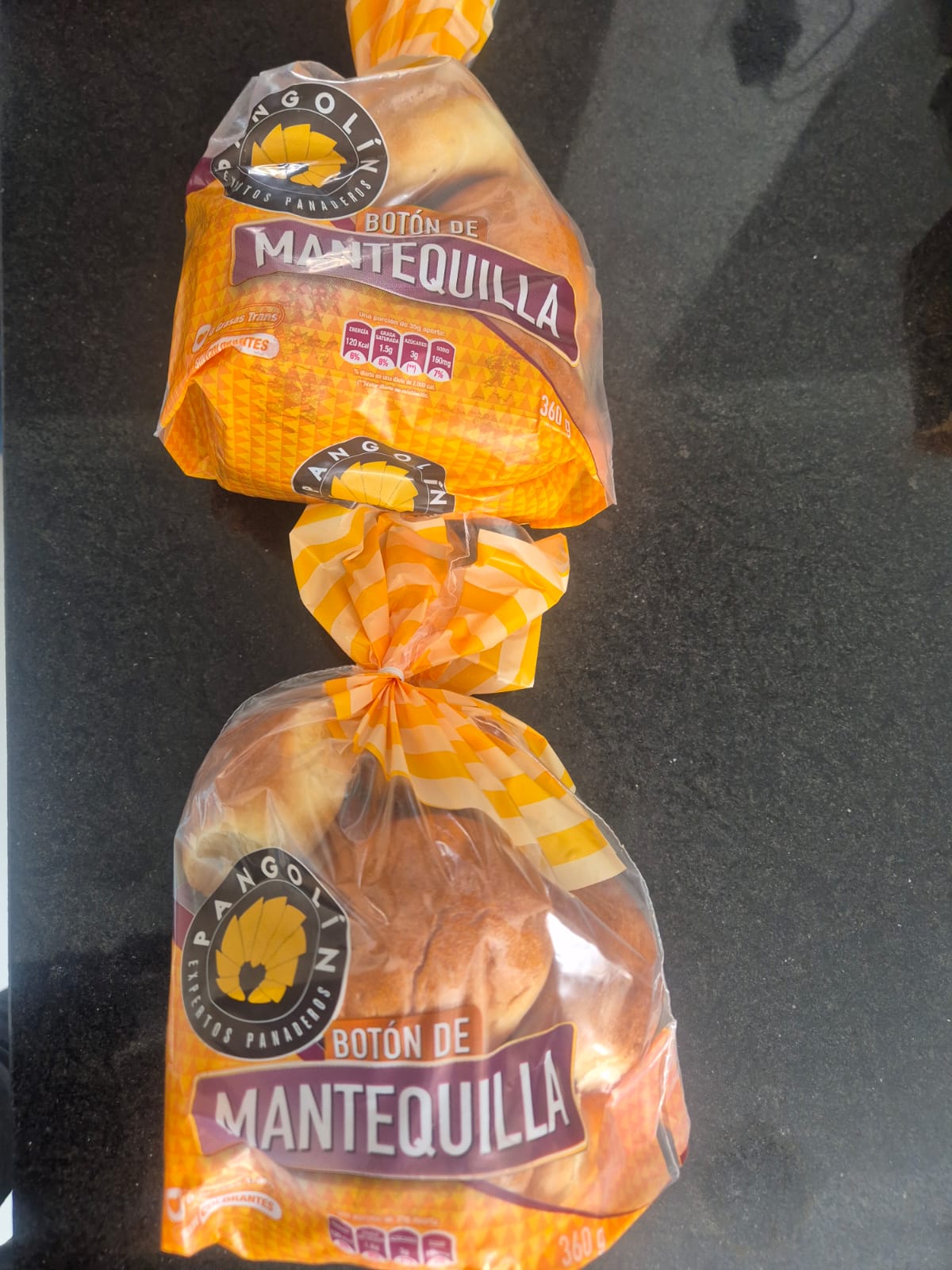 Pangolin pan boton de mantequilla