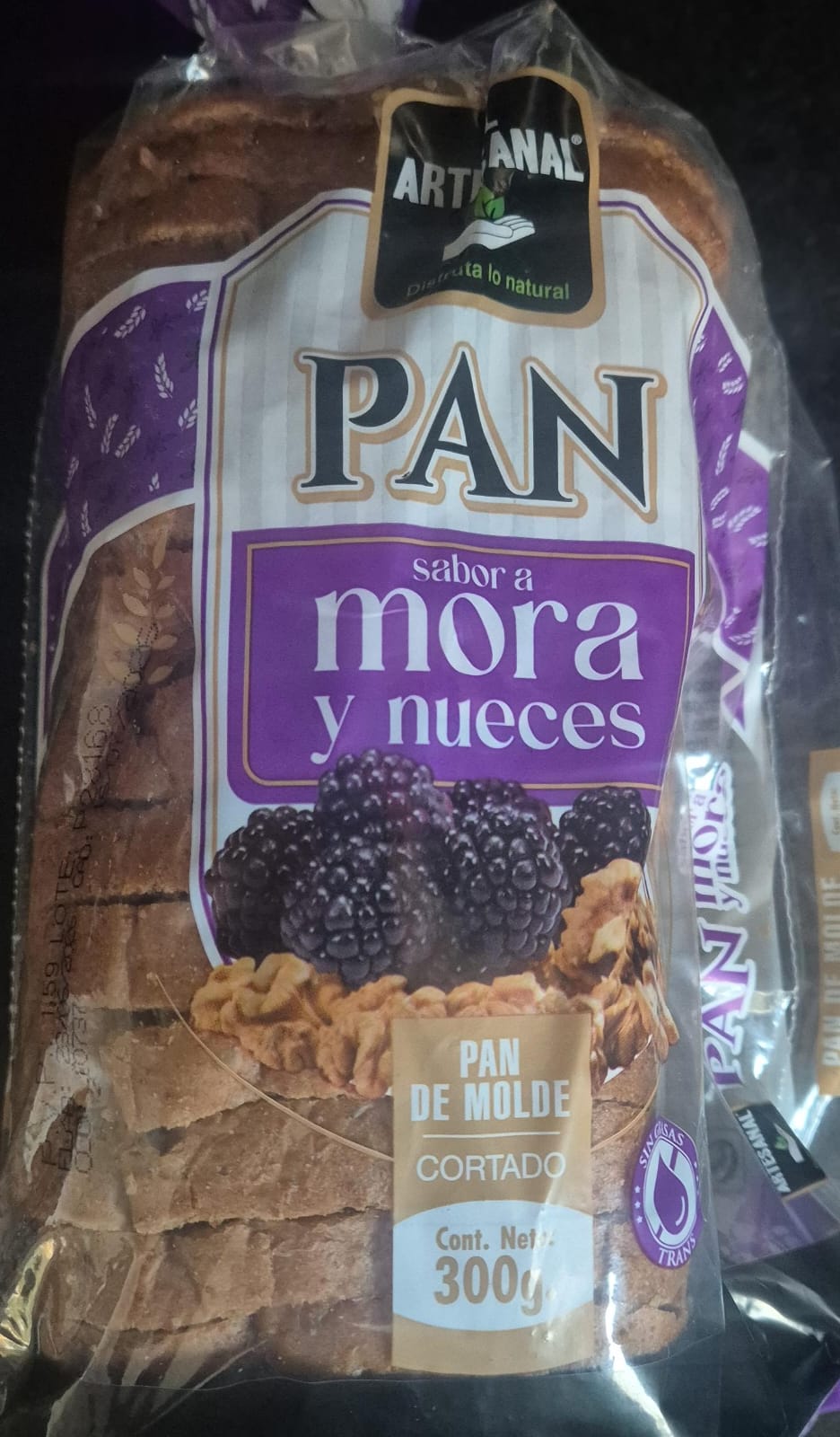 Pan molde mora y nueces El Artesanal 300g