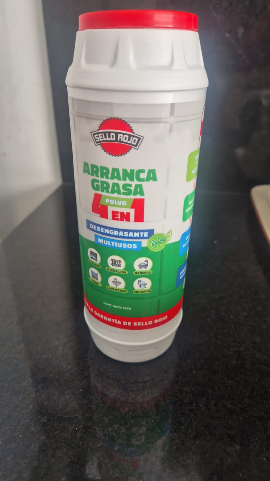 Sello rojo arranca grasa